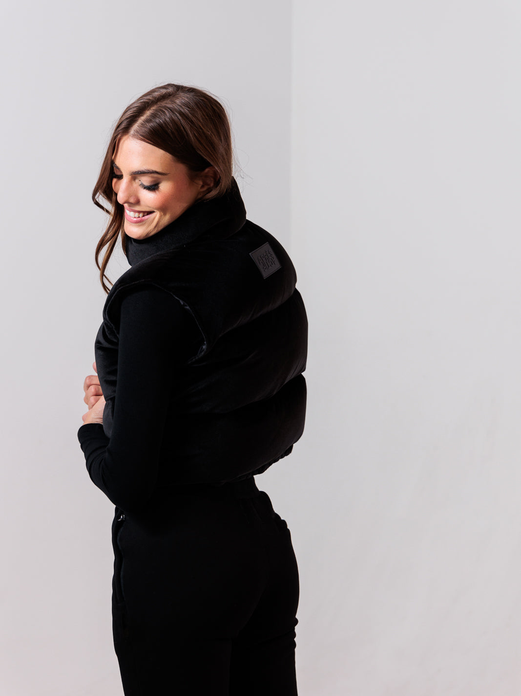 Alps Vest — Black