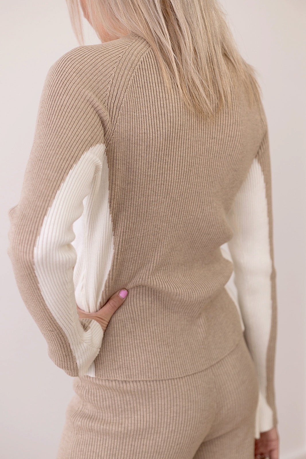 Après Chalet Ribbed Knit Sweater — Champagne